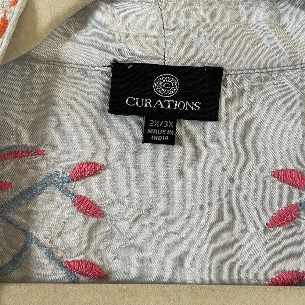 🌈 Embroidered Kimono - Picture 3 of 5